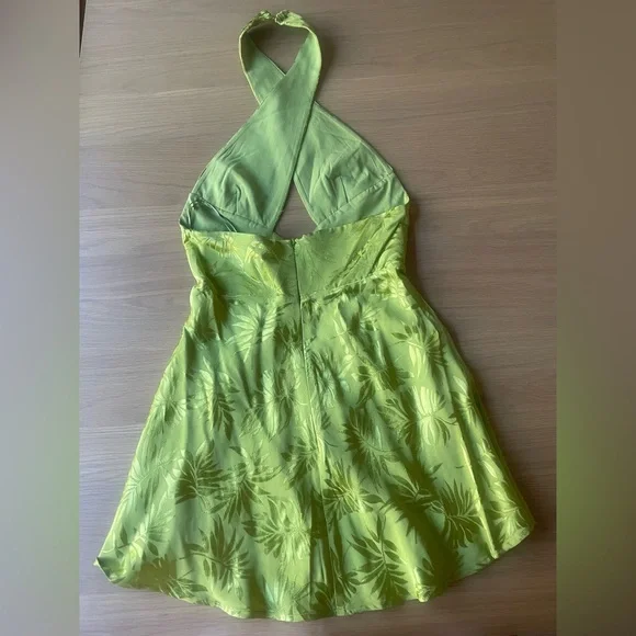 NWT Livi Satin Jacquard Mini Dress size 0 in Green